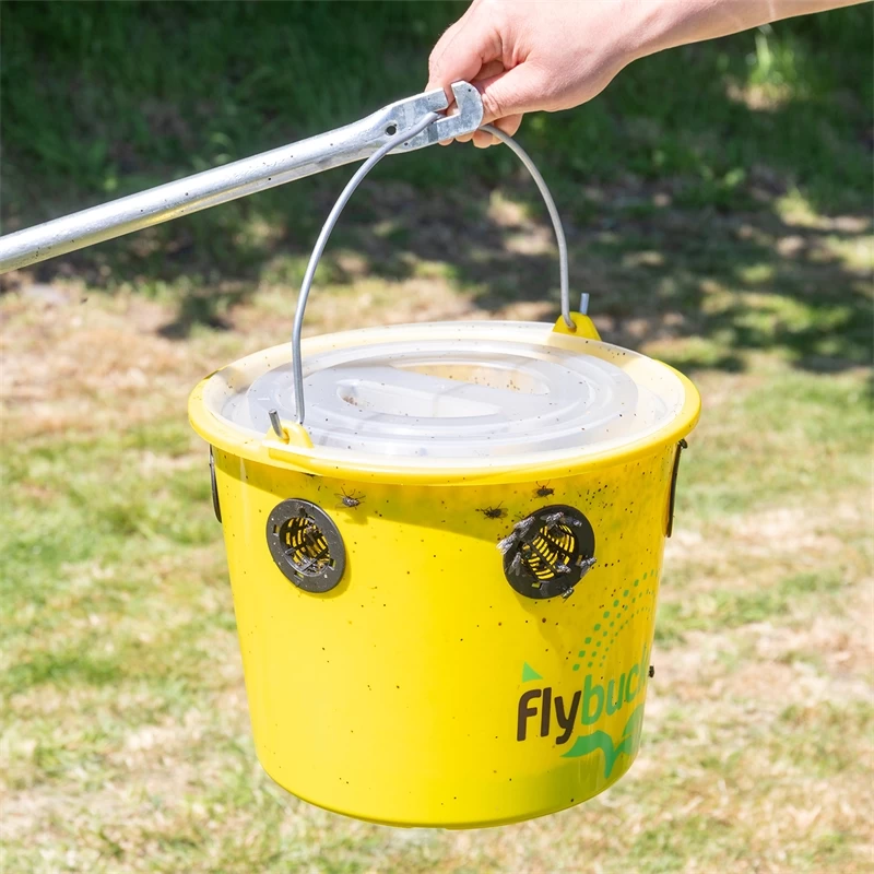 SET: Flybuckets Fliegenfalle + Lockmittel 240g - Fliegenschutz Für Stall & Weide – Bild 14
