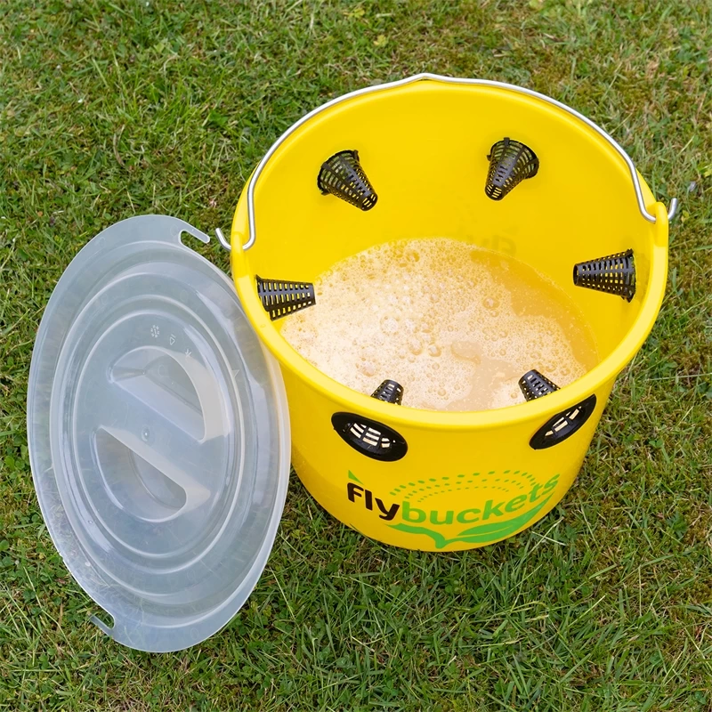 SET: Flybuckets Fliegenfalle + Lockmittel 240g - Fliegenschutz Für Stall & Weide – Bild 9